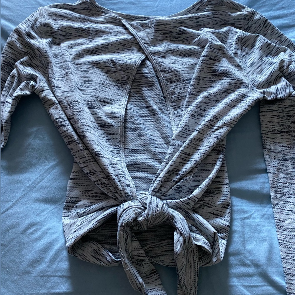 Lululemon Open-Back shirt